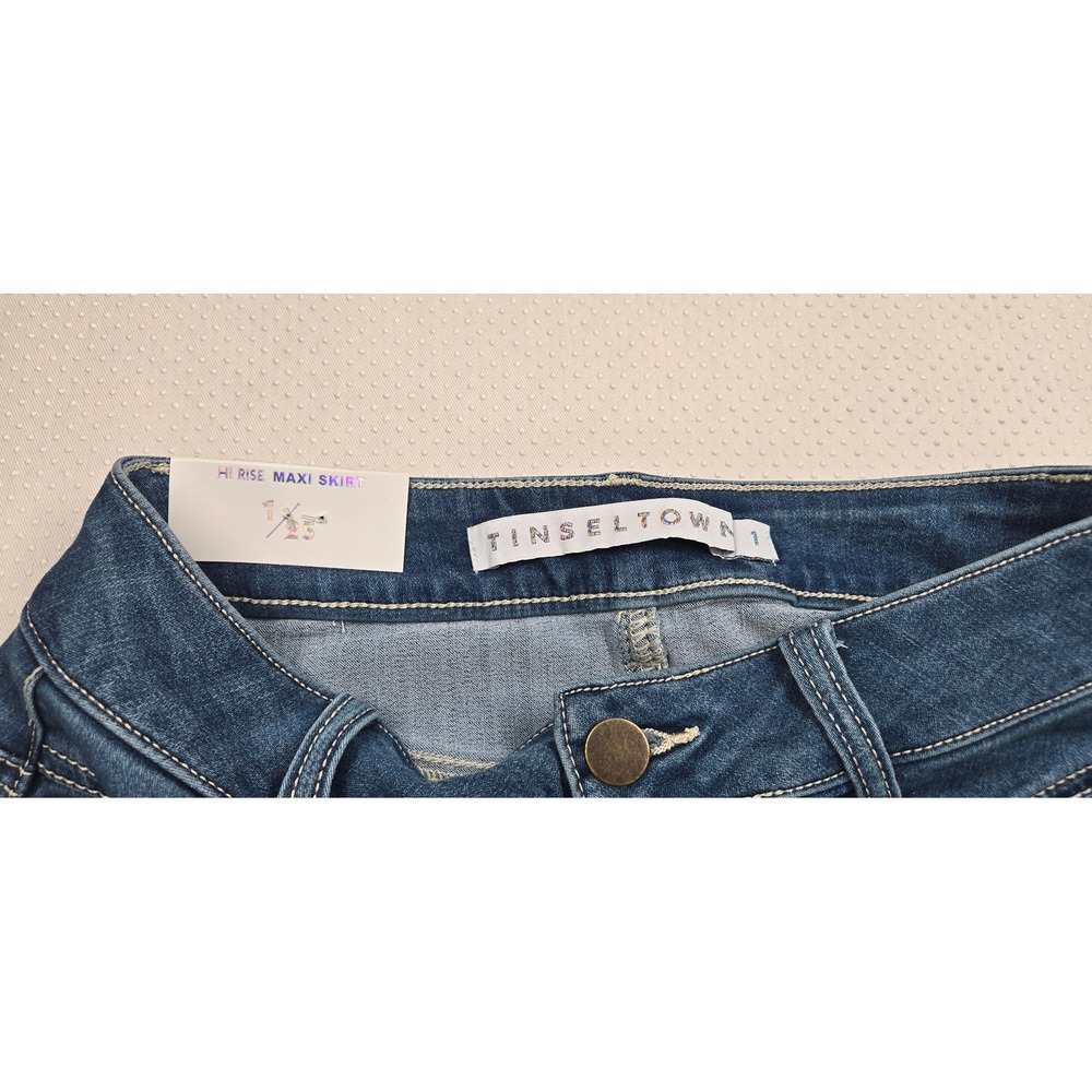 Tinseltown High Rise Denim Maxi Skirt Light Wash Button Fly Size 1/25 NEW - Picture 4 of 8